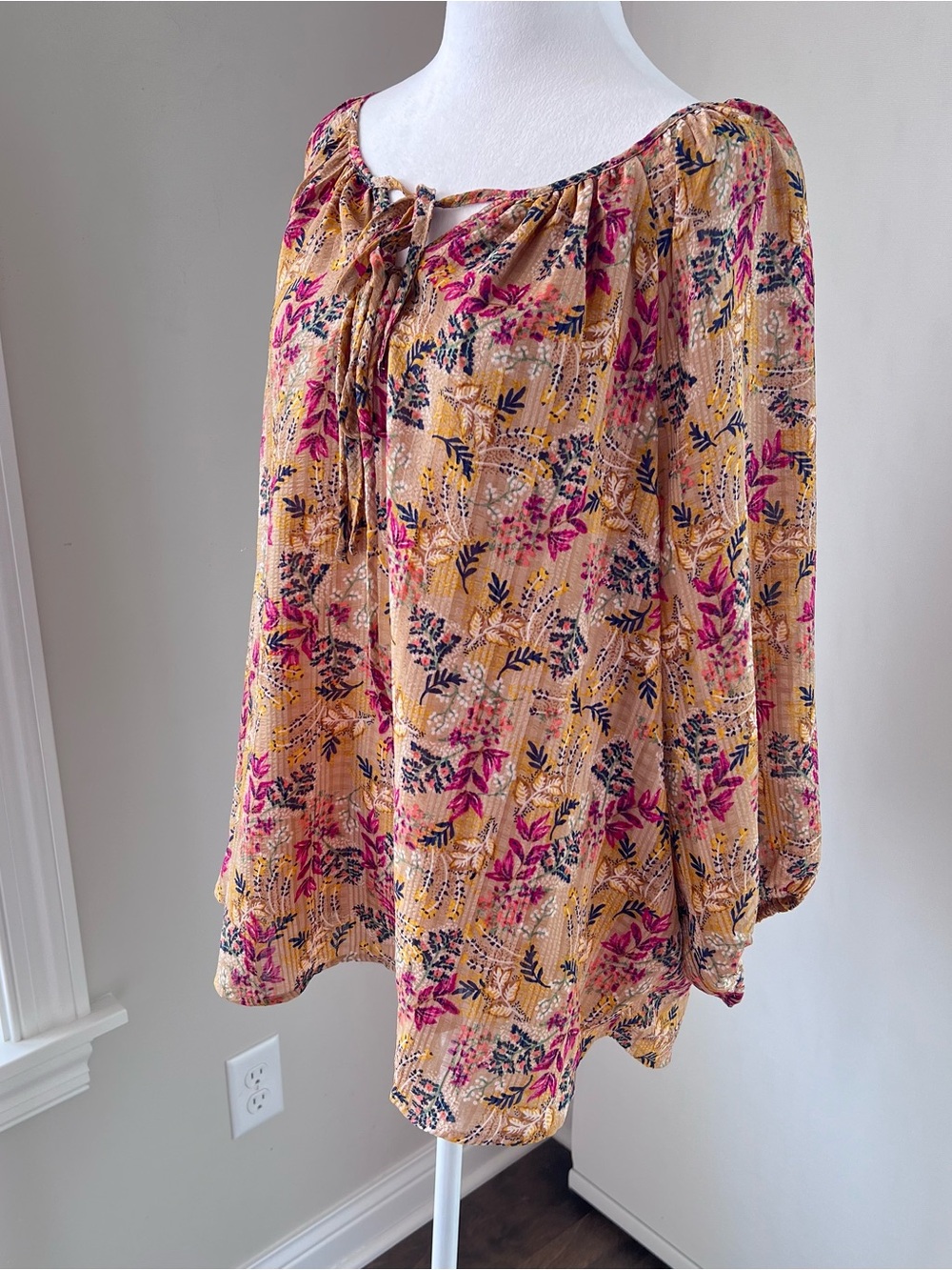 Loft pheasant blouse floral artsy tie round neck size XXL